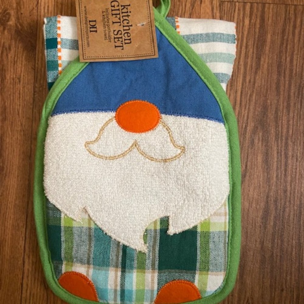 Designer Imports Kitchen Gift Set NWT GNOME THEME